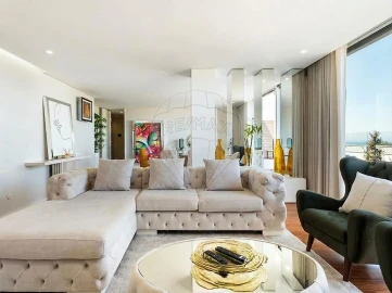 Apartamento T4 para Venda em Arcozelo