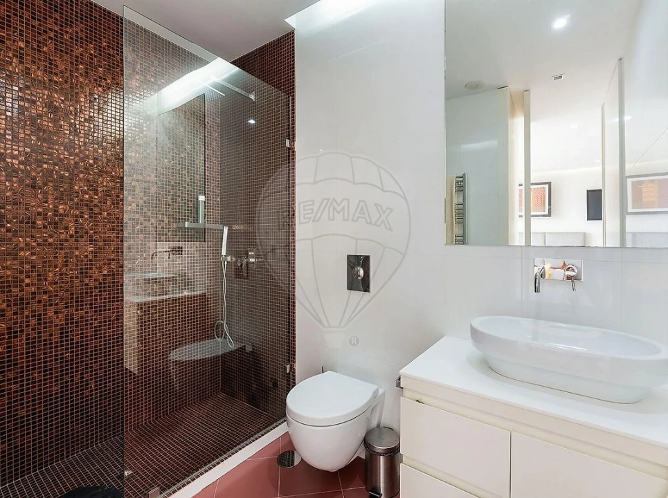 Apartamento T4 para Venda em Arcozelo Foto 19