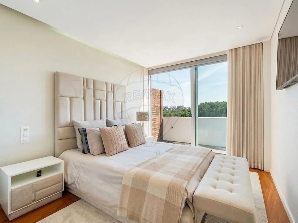 Apartamento T4 para Venda em Arcozelo Foto 26