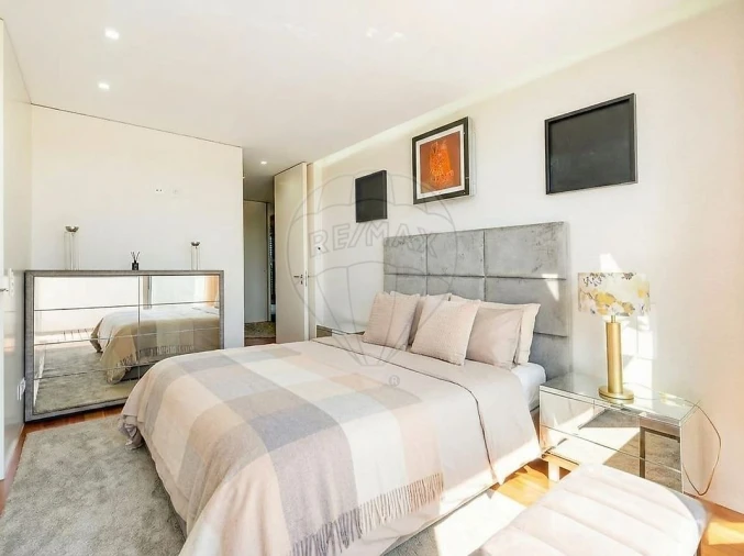 Apartamento T4 para Venda em Arcozelo Foto 21