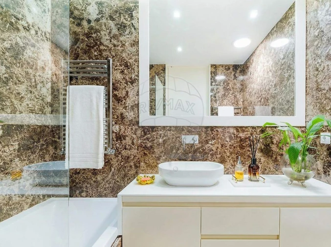 Apartamento T4 para Venda em Arcozelo Foto 8