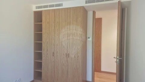 Apartamento T2 para Venda em Cedofeita, Santo Ildefonso, Sé, Miragaia, São Nicolau e Vitória