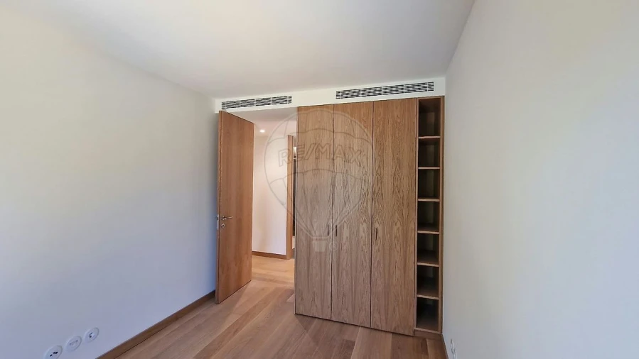 Apartamento T2 para Venda em Cedofeita, Santo Ildefonso, Sé, Miragaia, São Nicolau e Vitória Foto 9