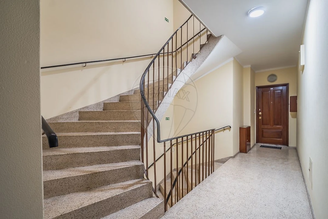 Apartamento T2 para Arrendamento em São Mamede de Infesta e Senhora da Hora Foto 6