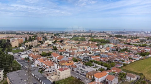 Apartamento T2 para Arrendamento em São Mamede de Infesta e Senhora da Hora