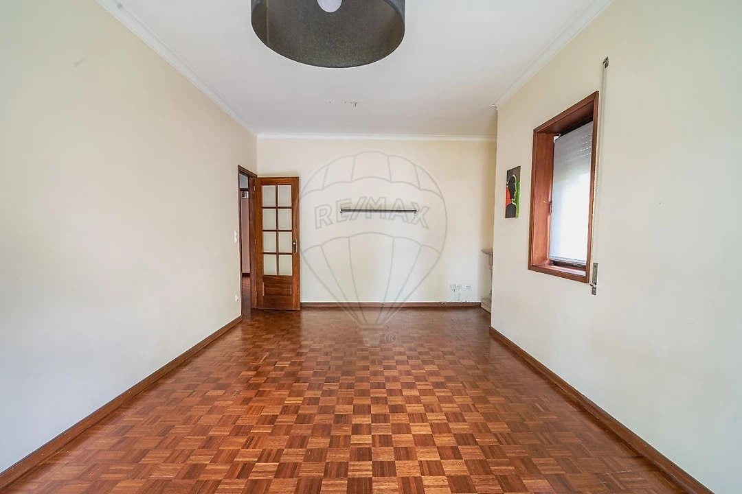 Apartamento T2 para Arrendamento em São Mamede de Infesta e Senhora da Hora Foto 12