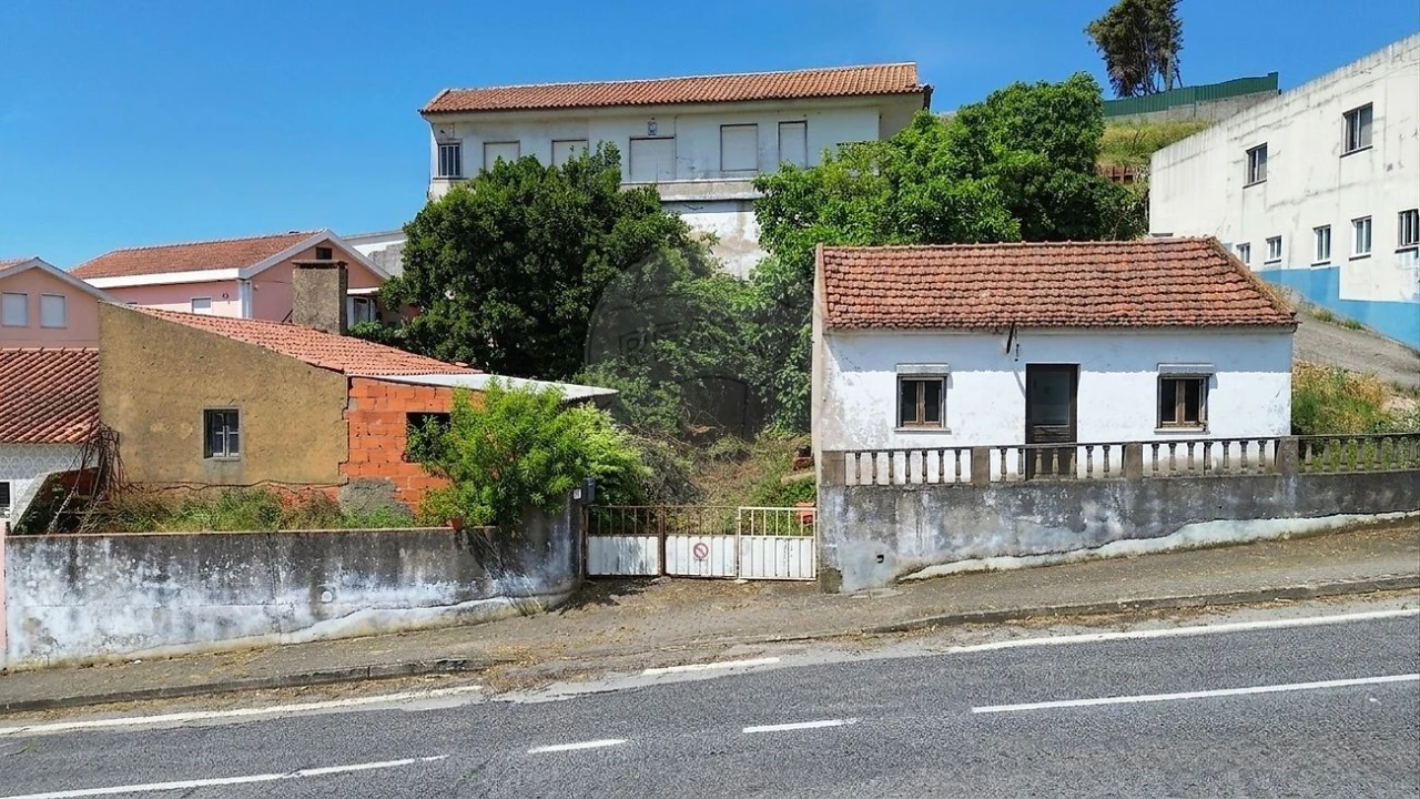 Moradia T2 para Venda em Maxial e Monte Redondo Foto 15