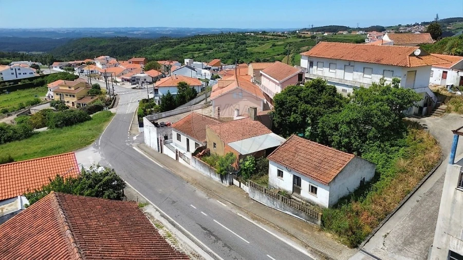 Moradia T2 para Venda em Maxial e Monte Redondo Foto 14