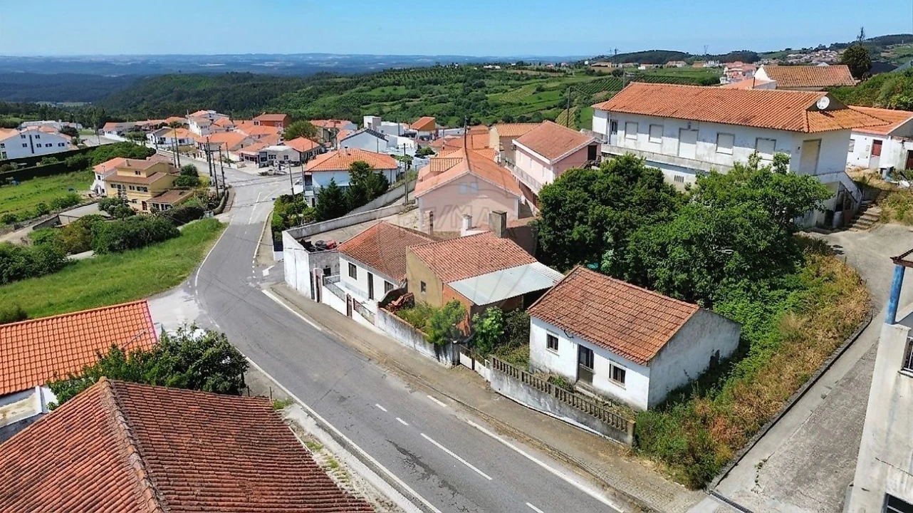 Moradia T2 para Venda em Maxial e Monte Redondo Foto 14