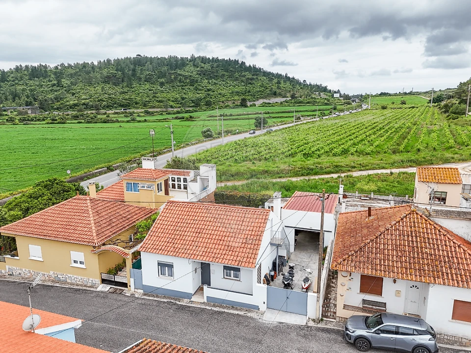 Moradia T2 para Venda em Santa Maria, São Pedro e Matacães Foto 2