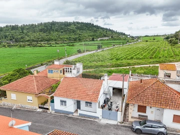 Moradia T2 para Venda em Santa Maria, São Pedro e Matacães