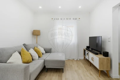 Moradia T2 para Venda em Santa Maria, São Pedro e Matacães