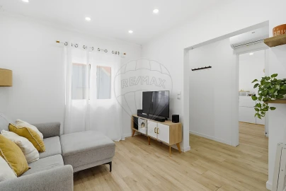 Moradia T2 para Venda em Santa Maria, São Pedro e Matacães