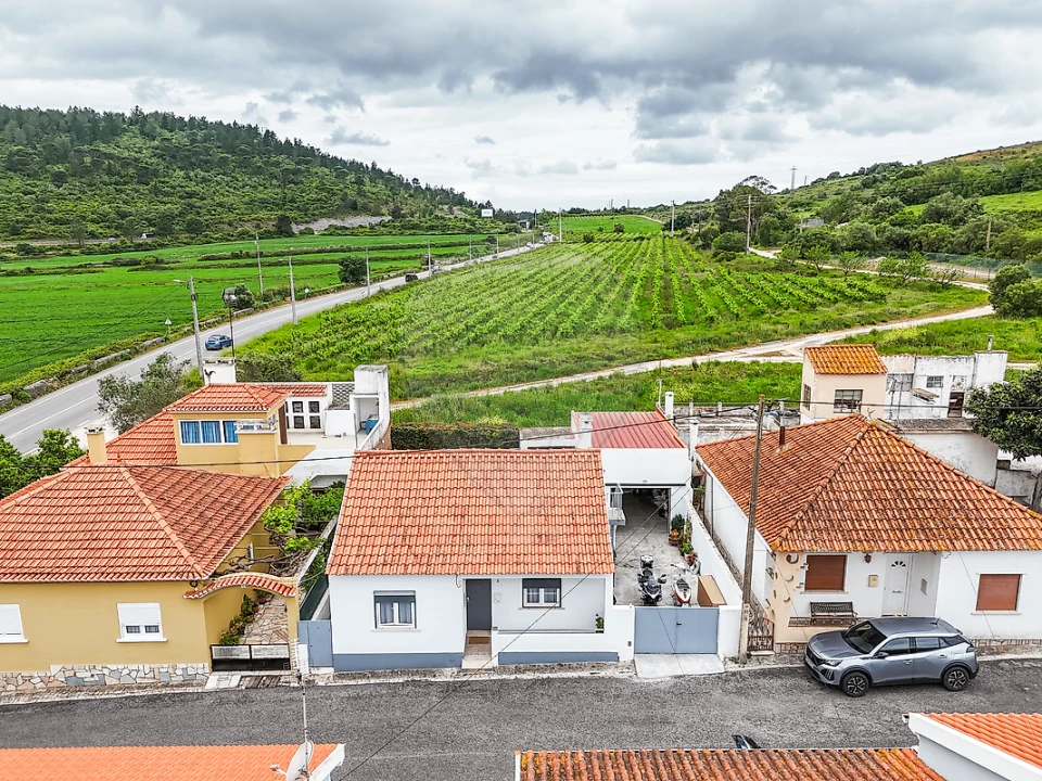Moradia T2 para Venda em Santa Maria, São Pedro e Matacães Foto 1