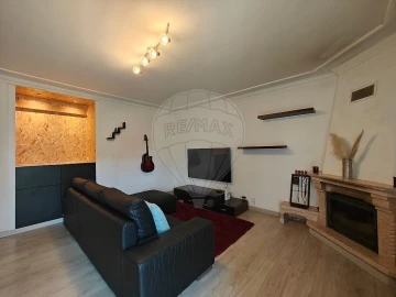 Apartamento T2 para Venda em Santa Maria, São Pedro e Matacães