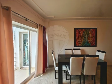 Apartamento T2 para Venda em Santa Maria, São Pedro e Matacães