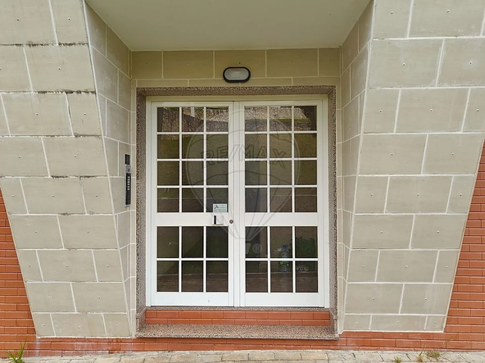 Apartamento T2 para Venda em Santa Maria, São Pedro e Matacães Foto 9