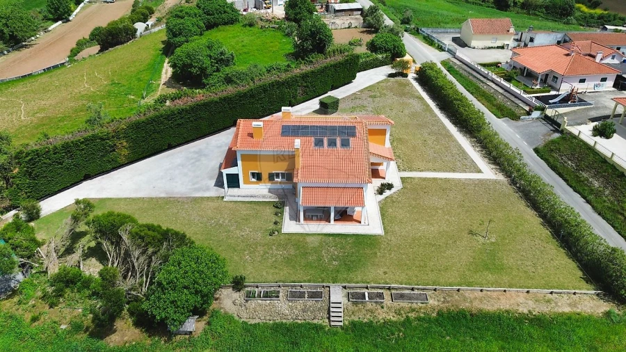 Moradia T4 para Venda em Enxara do Bispo, Gradil e Vila Franca do Rosário Foto 2