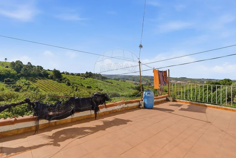Moradia T3 para Venda em Olhalvo Foto 8
