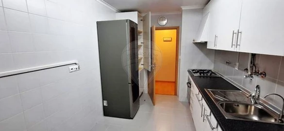 Apartamento T3 para Arrendamento em Loures