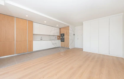Apartamento T1 para Venda em Queluz e Belas