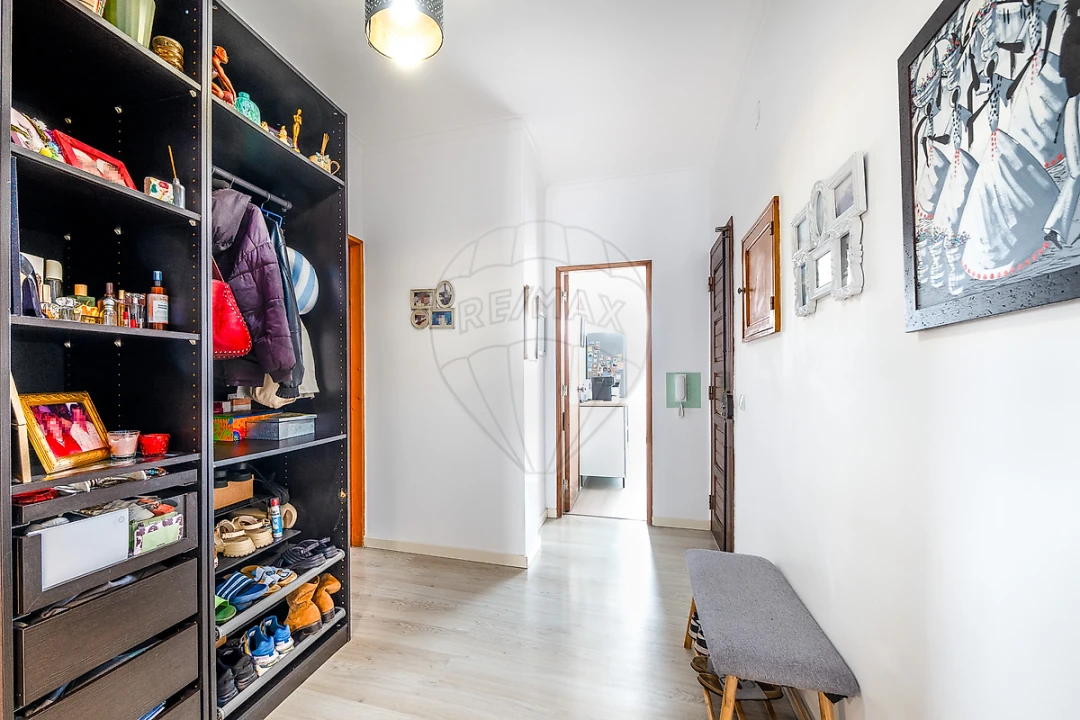 Apartamento T3 para Venda em Póvoa de Santa Iria e Forte da Casa Foto 5
