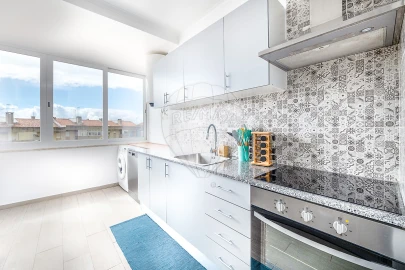 Apartamento T3 para Venda em Póvoa de Santa Iria e Forte da Casa
