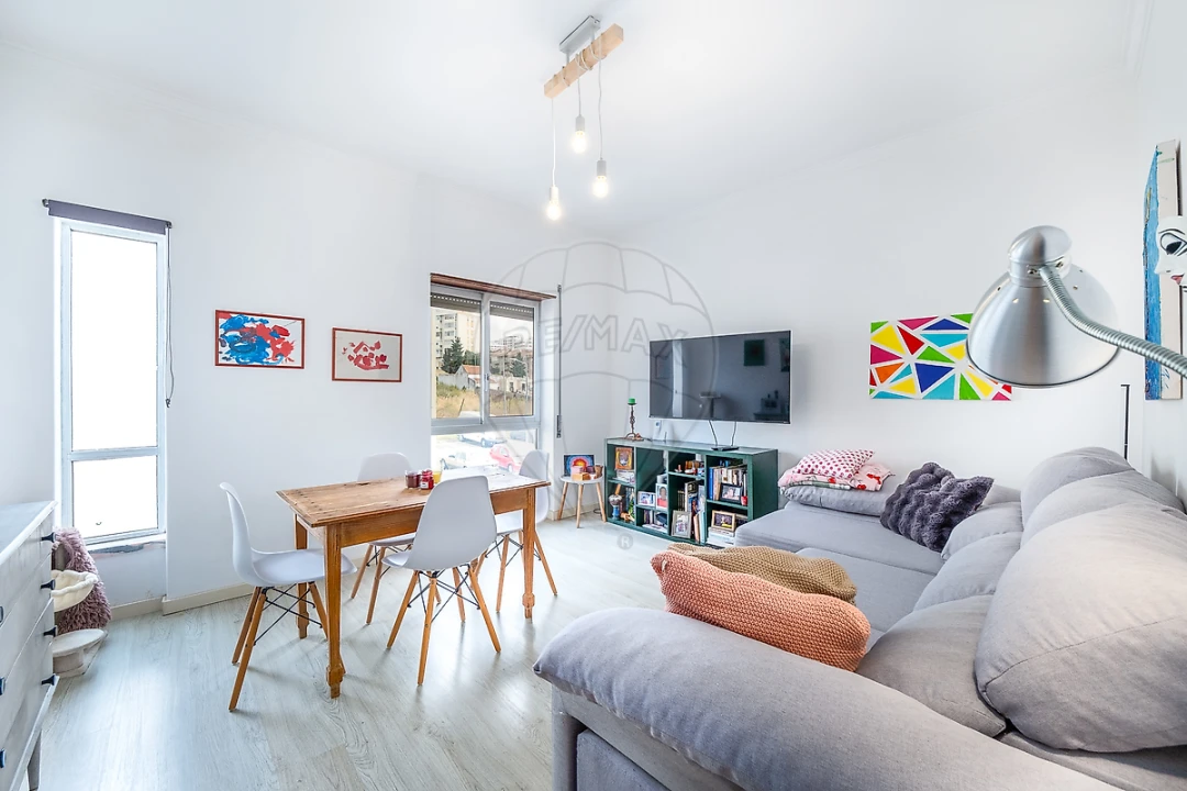 Apartamento T3 para Venda em Póvoa de Santa Iria e Forte da Casa Foto 8