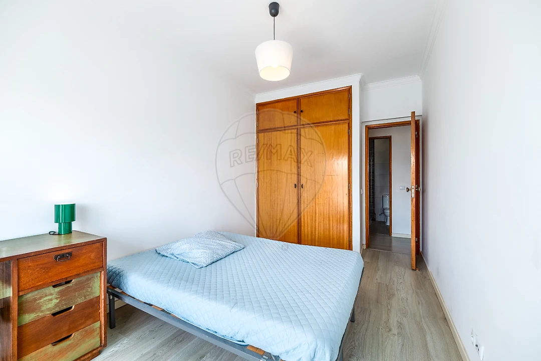 Apartamento T3 para Venda em Póvoa de Santa Iria e Forte da Casa Foto 15