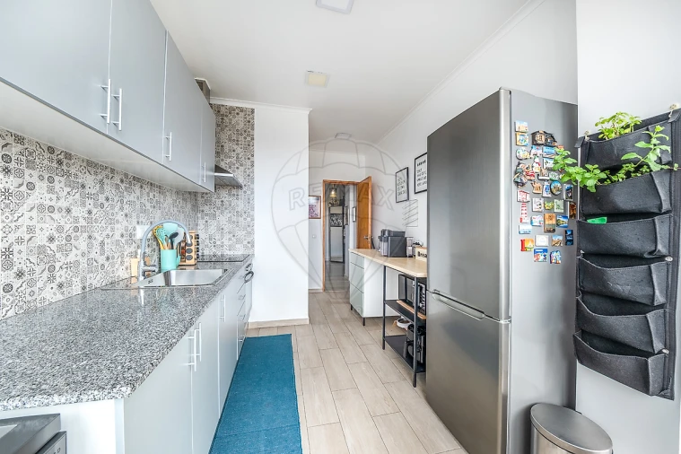Apartamento T3 para Venda em Póvoa de Santa Iria e Forte da Casa Foto 2