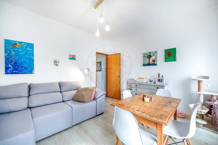 Apartamento T3 para Venda em Póvoa de Santa Iria e Forte da Casa Foto 6