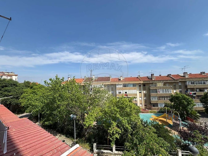 Apartamento T3 para Venda em Póvoa de Santa Iria e Forte da Casa Foto 14