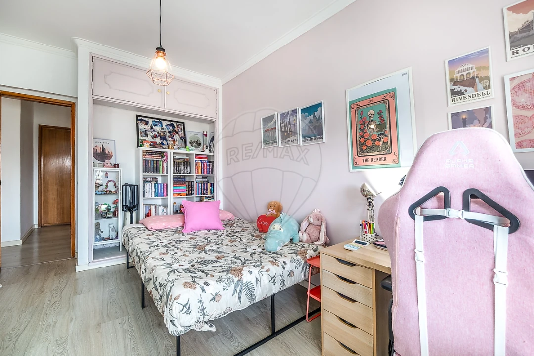 Apartamento T3 para Venda em Póvoa de Santa Iria e Forte da Casa Foto 13
