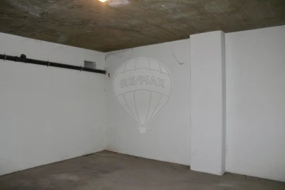 Garagem para Venda em Arruda dos Vinhos