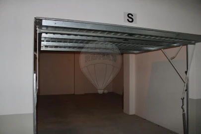 Garagem para Venda em Arruda dos Vinhos