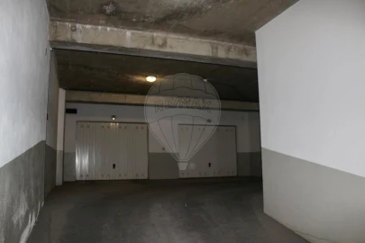 Garagem para Venda em Arruda dos Vinhos