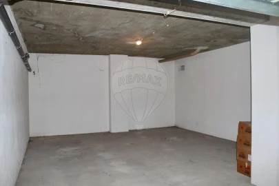 Garagem para Venda em Arruda dos Vinhos