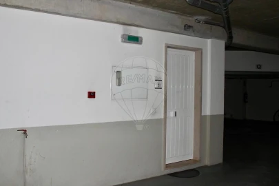 Garagem para Venda em Arruda dos Vinhos