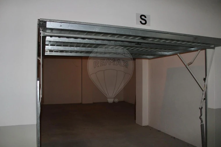 Garagem para Venda em Arruda dos Vinhos Foto 3