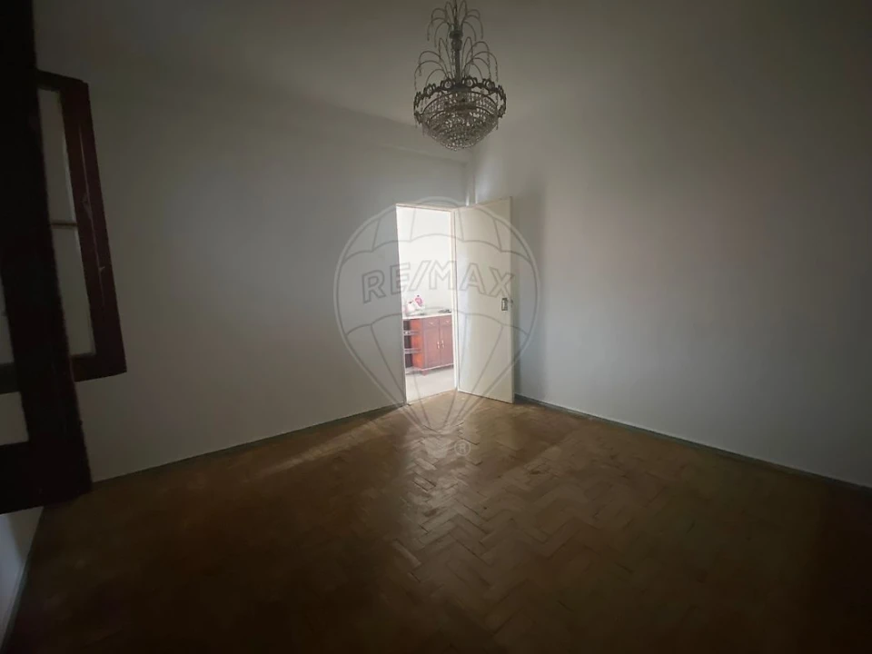 Prédio para Venda em Encosta do Sol Foto 1