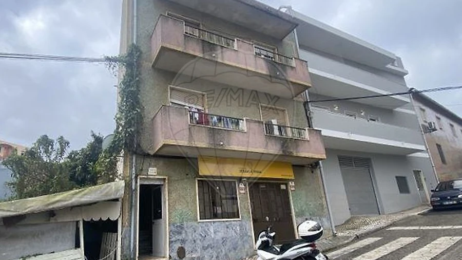 Prédio para Venda em Encosta do Sol