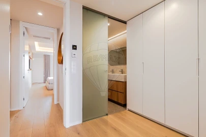 Apartamento T3 para Venda em Campolide
