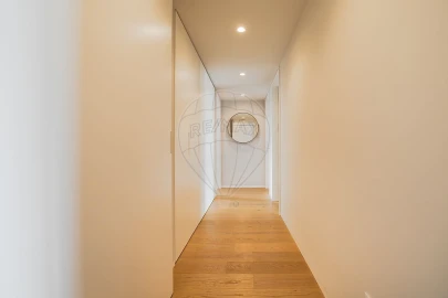 Apartamento T3 para Venda em Campolide