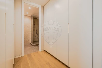 Apartamento T3 para Venda em Campolide