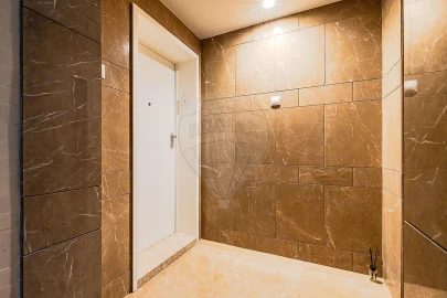 Apartamento T3 para Venda em Campolide