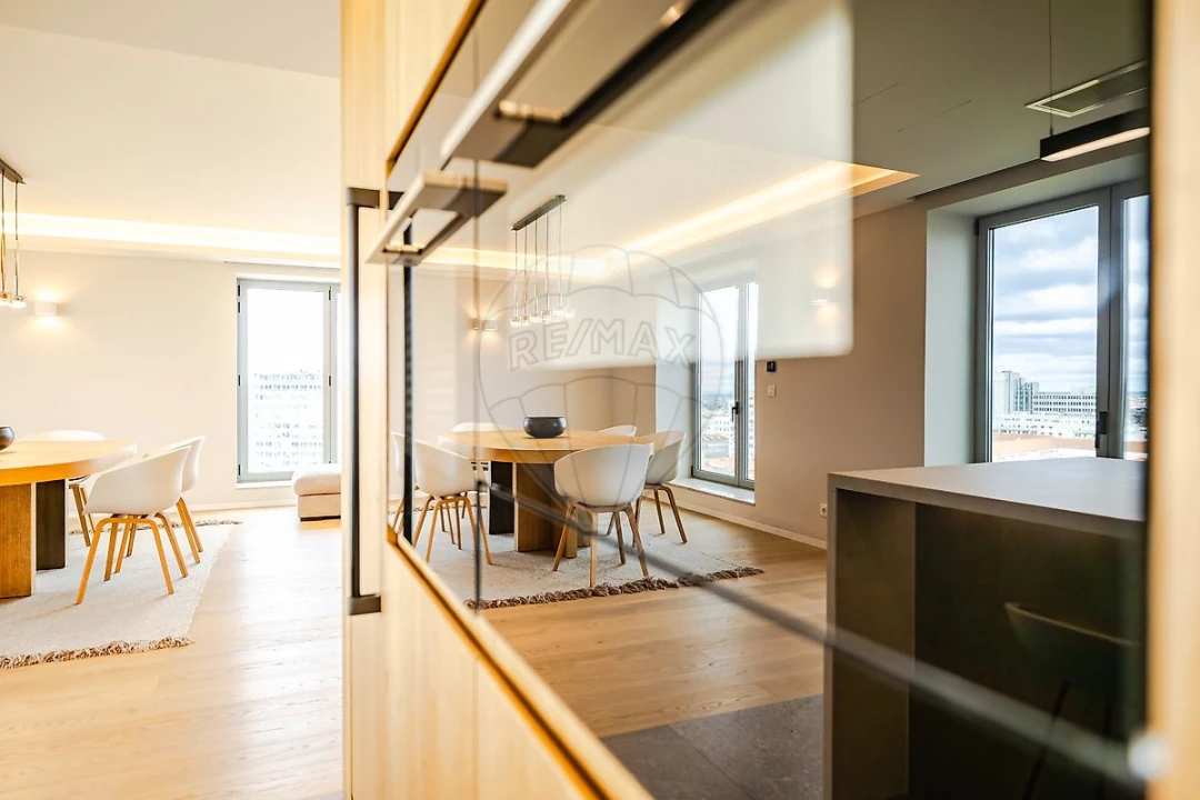 Apartamento T3 para Venda em Campolide Foto 4