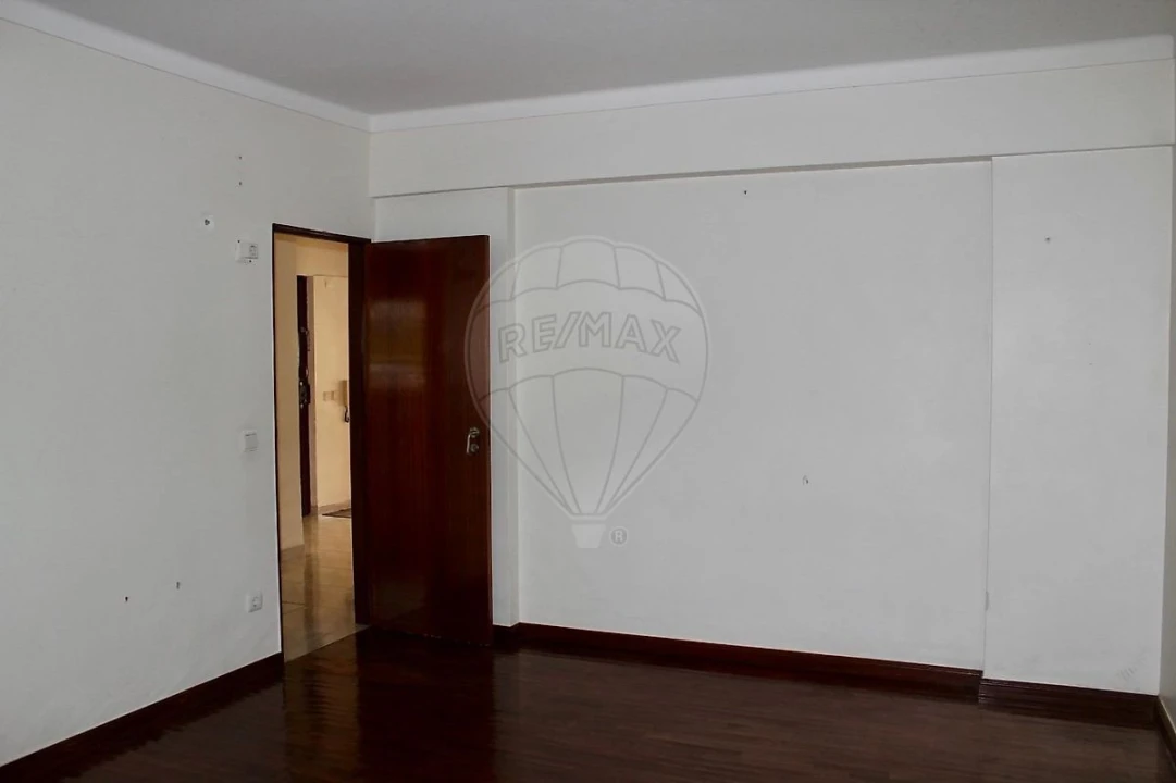 Apartamento T3 para Venda em Arruda dos Vinhos Foto 12