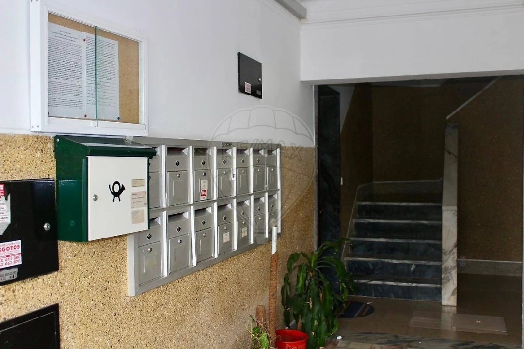 Apartamento T3 para Venda em Arruda dos Vinhos Foto 3