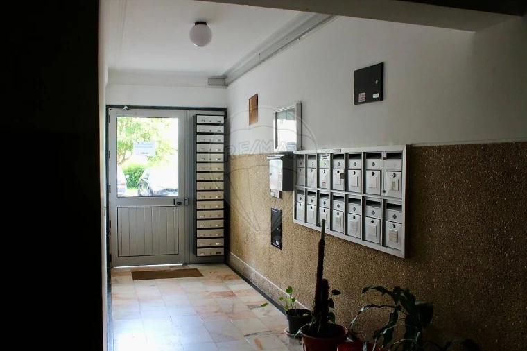 Apartamento T3 para Venda em Arruda dos Vinhos Foto 5