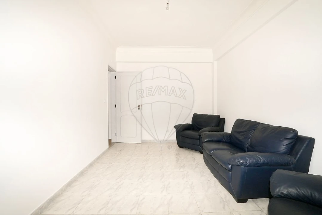 Apartamento T2 para Venda em Póvoa de Santa Iria e Forte da Casa Foto 1